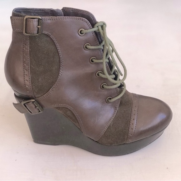 [Gianni Bini] Olive Leather Suede Wingtip Lace Up Buckle Zip Wedge Boots - Picture 8 of 10